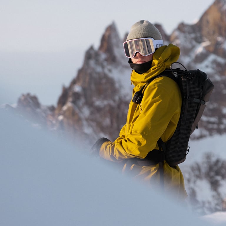 Person wearing Giro goggles in the slopes